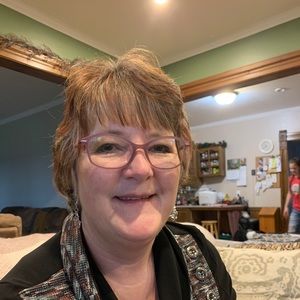 Meet your Posher, Pamela